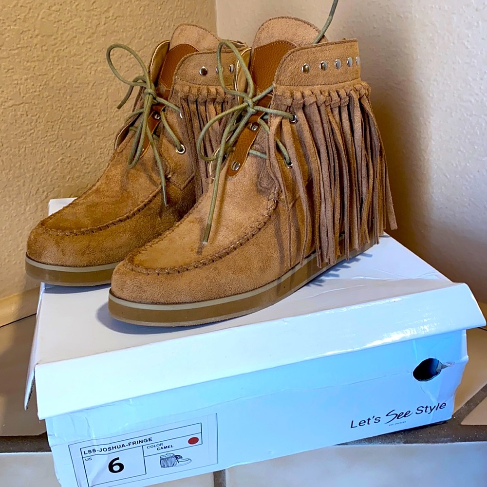 Ankle moccasin booties